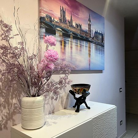 Stay In Style - Vibrant Condo In San Giovanni Lupatoto サン・ジョヴァンニ・ルパトート エクステリア 写真
