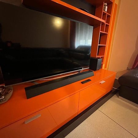 Stay In Style - Vibrant Condo In San Giovanni Lupatoto サン・ジョヴァンニ・ルパトート エクステリア 写真