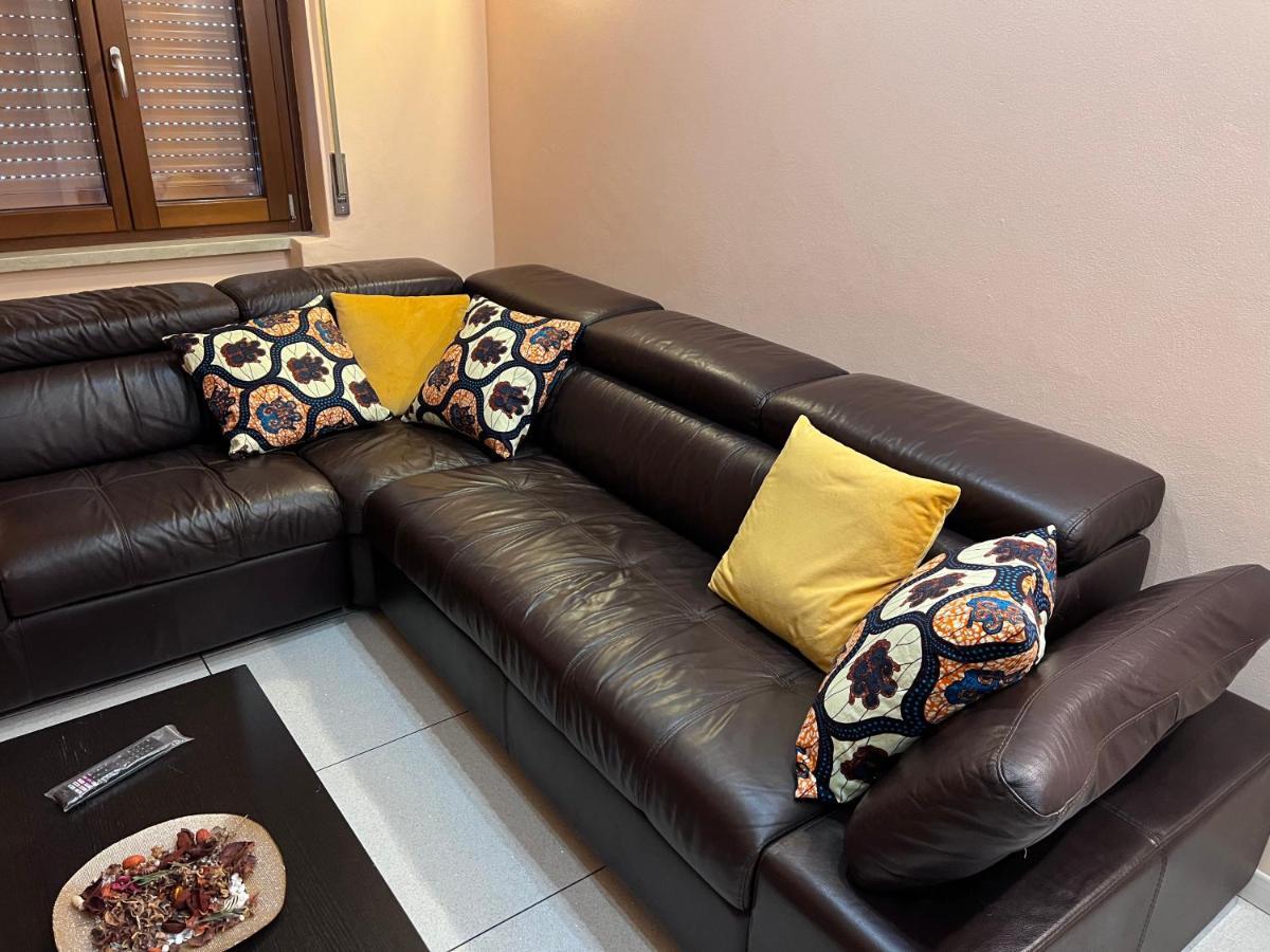 Stay In Style - Vibrant Condo In San Giovanni Lupatoto サン・ジョヴァンニ・ルパトート エクステリア 写真