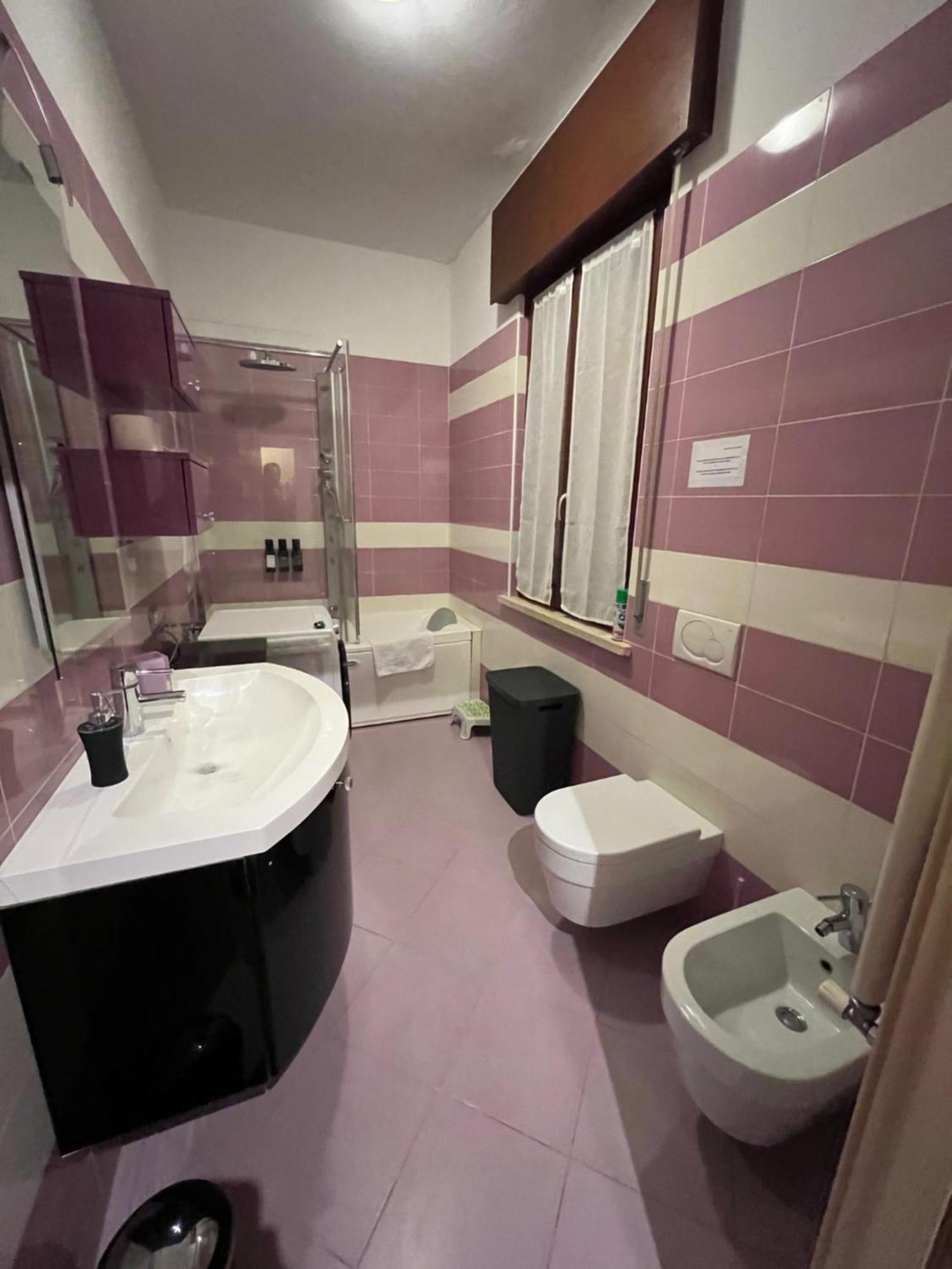 Stay In Style - Vibrant Condo In San Giovanni Lupatoto サン・ジョヴァンニ・ルパトート エクステリア 写真