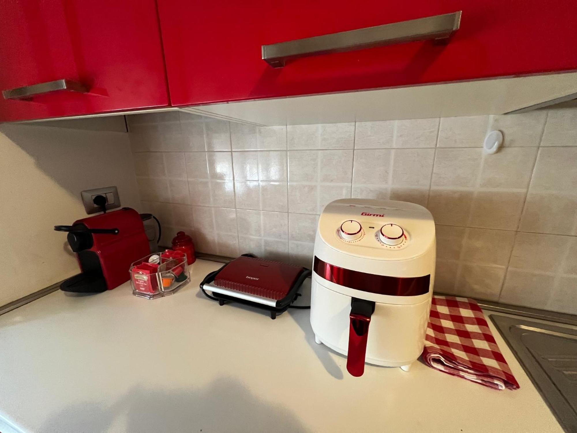 Stay In Style - Vibrant Condo In San Giovanni Lupatoto サン・ジョヴァンニ・ルパトート エクステリア 写真